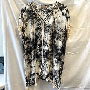 Bathing suit cover up, M